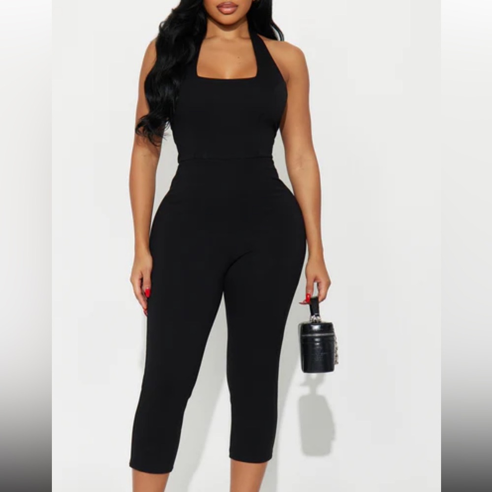 Hot Miami Styles Black High-Waist Capri Jumpsuit